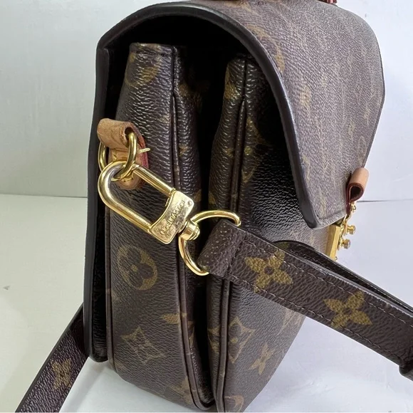 Louis Vuitton pochette Metis Monogram Canvas - Picture 6 of 12